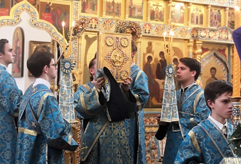 Матушка игумения и сестры монастыря посетили Саратовский Свято-Алексиевский женский монастырь